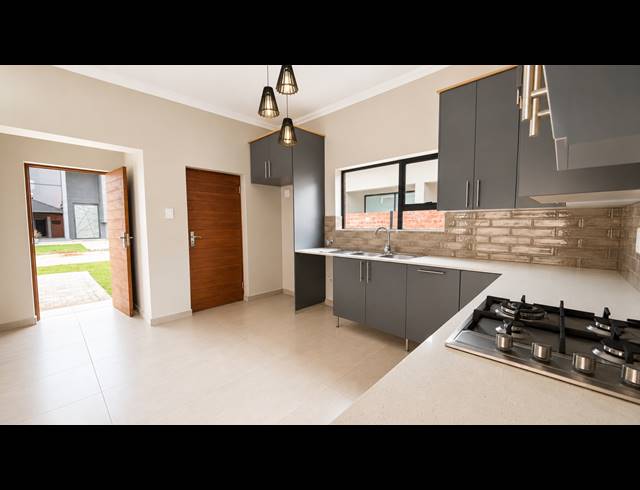 3 BEDROOM FREESTANDING FOR SALE IN ANNLIN